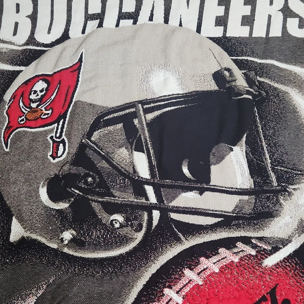 Tampa Bay Buccaneers NFL Vintage Tapestry Throw Blanket 42x55